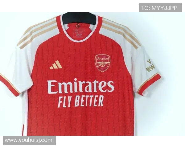 足球8号球星同款衣服品牌热潮引领年轻人运动时尚风潮