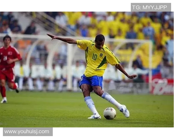 全球球星足坛最破足球鞋排行 谁的鞋子成了传奇的象征 全球球星足坛最破足球鞋排行 谁的鞋子成了传奇的象征